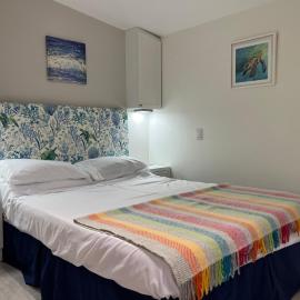 The Pod, access to Pool & Beach Club, Sunset Crest, hotell i Saint James
