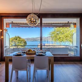 Apartment Attilio lake front view by Interhome, hotel u gradu 'Ispra'