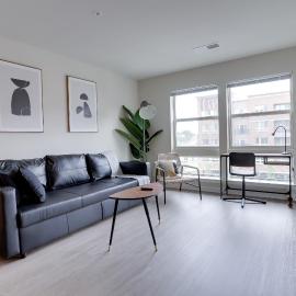 Charming Condo with Nice Amenities at Alexandria、アレクサンドリアのホテル