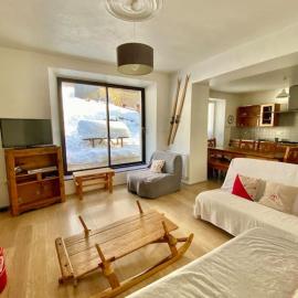Gîte du Penon - Aillon-Le-Jeune, Margériaz - Maison de village – hotel w mieście Aillon-le-Jeune