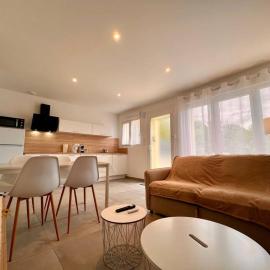 Appart Climatisé 4prsn Proche Chateaufarine, hotell sihtkohas Grandfontaine