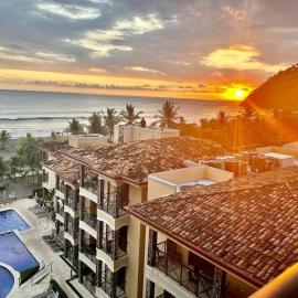 Stylish 3-BR Vacation Condo with Scenic Rooftop