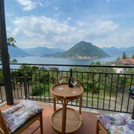 SEBINO apartment lake view di Villa Giuliana: Sulzano'da bir otel