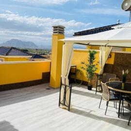 Excelente Apartamento Ático, hotelli kohteessa Algorfa