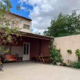 Casa bastante agradável e bem localizada!