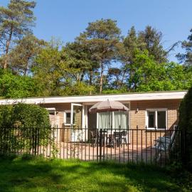 Viesnīca Hoefbos bungalow pilsētā Oterlo