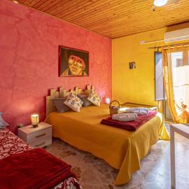 Casa "a chiazzetta"، فندق في كاستلبونو