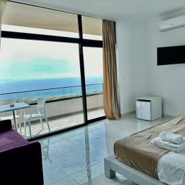 Wait 'n Sea, hotel a Himare