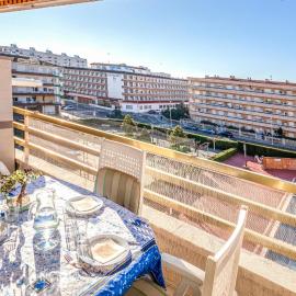 Beautiful Apartment In Blanes With Wifi