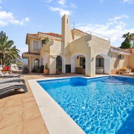 Charming Andalusian style villa in Nueva Andalucia