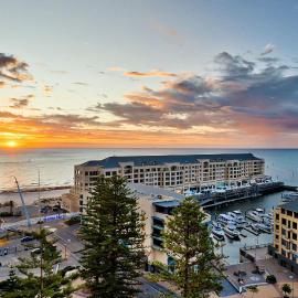 Belle Escapes - Glenelg Skyline Penthouse