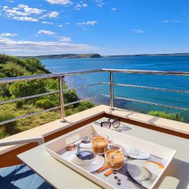 Apartments Nicolas - Beach & Sea 10m away - Amazing sea view!, hotel u gradu Rtina