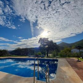 Finca La Vicaria AGUADULCE, hotel in Zufre