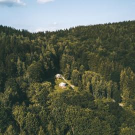 Kryjówka - Jurty ukryte wśród zieleni, hotel sa Leszczyniec