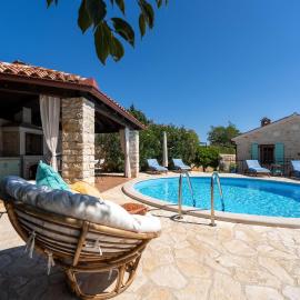 Villa Marianne with heated pool, hotell sihtkohas Mofardini