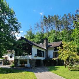 B&B Am Sahrbach: Altenahr şehrinde bir otel