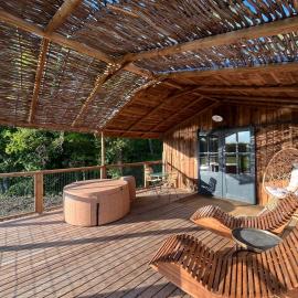 La Buissonnière Lodges, хотел в Chisseaux