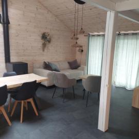 Chalet 7 - volledig gerenoveerd，倫德科斯的飯店
