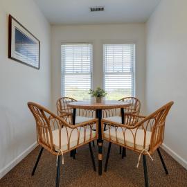 Buxton Apartment ~ 2 Mi to Lighthouse Beach!, hotel sa Buxton