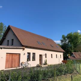 Apartment Nedamov, hotel a Dubá