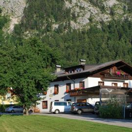 Gästehaus Riki Oberschmid, hotell sihtkohas Steinbach am Attersee