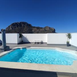 Apartamento con vistas al mar y montaña, hotel in El Verger