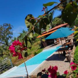 Villas del bambú, hotel u gradu San Hil
