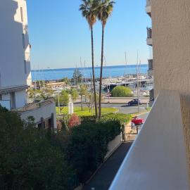 Super Menton Bord Mer, hotel in Menton