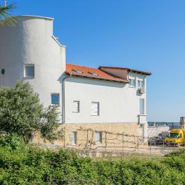 Apartments with parking space Kastel Kambelovac, Kastela - 21027