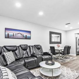 Rachaels upscale Two bedrooms Luxury Home