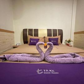 Take Guesthouse 1, hotel din Jambi