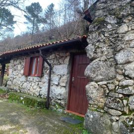 Chalé na Montanha - Casa de Cima, отель в городе Мантейгаш