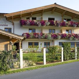 Hotel Garni Bavaria, готель у місті Елльмау