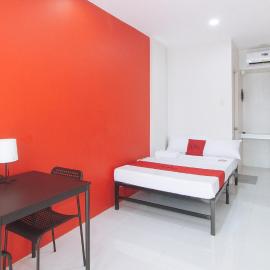 RedDoorz @ Aerial Hotel Los Baños，洛斯班紐斯的飯店