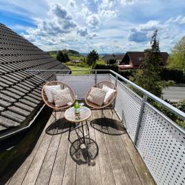 flair Apartment Stadtoase Fulda I private Sauna & Whirlpool I Balkon I 2x Parken I Kaffee I Highspeed WLAN I Disney plus, viešbutis mieste Fulda