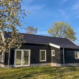 Awesome Home In Strijen With Wifi, готель у місті Strijen
