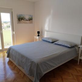 Apartma ZORA, Hotel in Pobegi