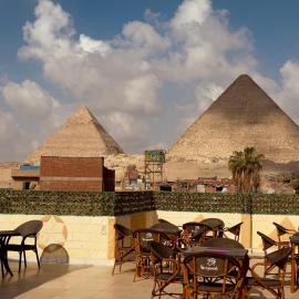 Hur magic pyramids Hotel