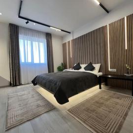 Lagoon Studio 705