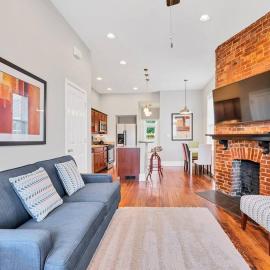Two cozy side by side units in Tower Grove perfect for Groups STL bldg, Hotel in Tower Grove