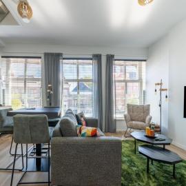 Modern appartement hartje Sneek: Sneek şehrinde bir otel