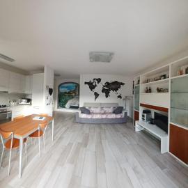 Casa di Sofia e Oscar Lago di Como Canzo