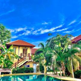 Baan Bali Beach Resort Pranburi, hotel u gradu 'Pran Buri'