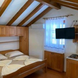 Lovely Studio Apartments Mali Raj Vrsar, hotel in Vrsar