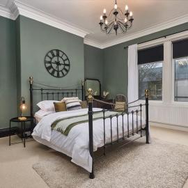 Flat 5 Minutes From The Beach - Street Parking