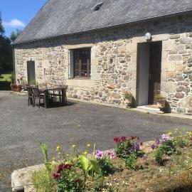 Brittany France 2 Beds Free Wi-Fi - Parking & Garden, hotel en La Haye