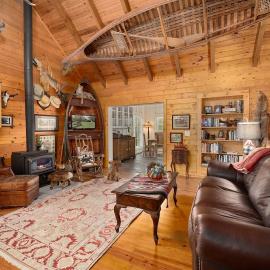 Papas Place River Front Cabin By DT Eureka Springs, hotel i Eureka Springs
