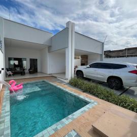 Casa ampla na Praia do Atalaia Salinas Pará, hotel u gradu 'Salinópolis'