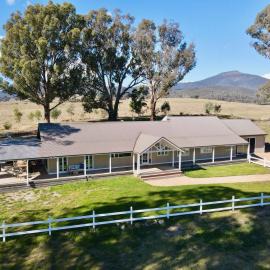 Merrigums - Merrijig - Sleeps 12