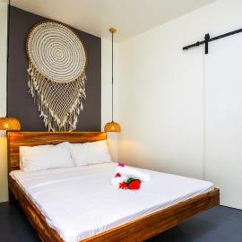 Sip Sunset Hostel and Lounge โรงแรมในเอลนิโด
